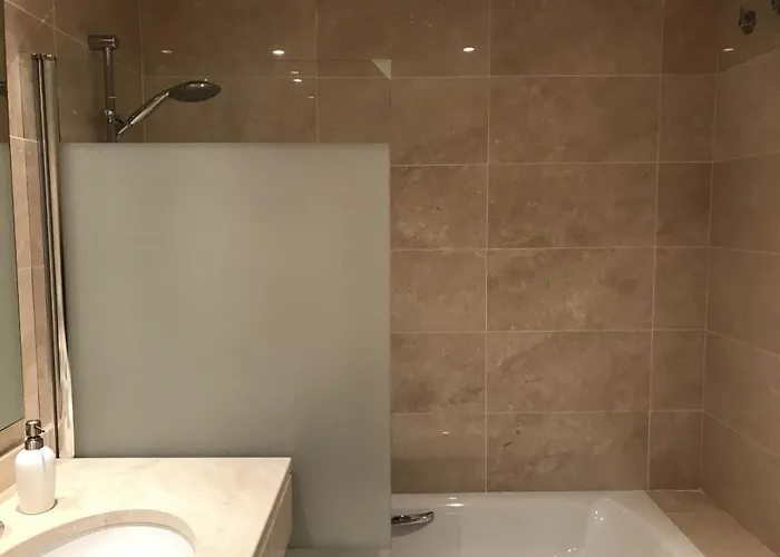 Alcazaba Lagoon 2221 *